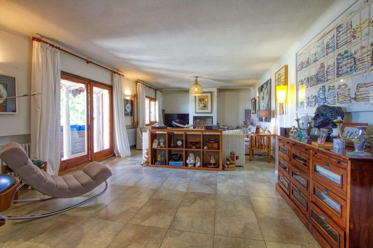 6 bedroom Villa for sale in Altea with pool garage - € 1,990,000 (Ref: 7931843)