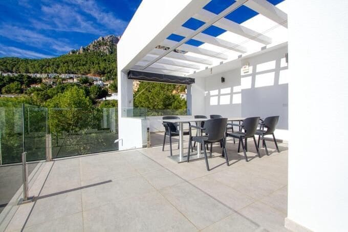 4 bedroom Villa for sale in Calpe / Calp with pool garage - € 900,000 (Ref: 8116729)