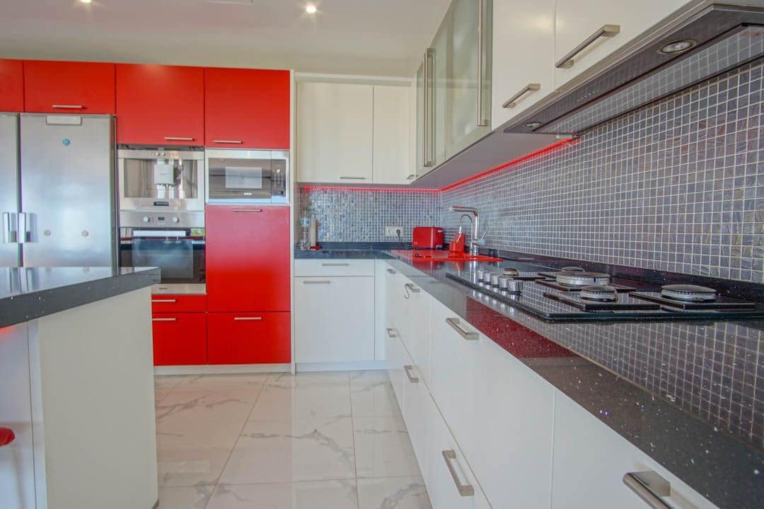 8 bedroom Villa for sale in La Nucia with pool - € 2,500,000 (Ref: 8297788)