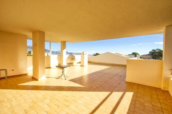 1 makuuhuone Asunto myytävänä paikassa Albir mukana uima-altaan 
autotalli - 205 000 € (Ref: 8302469)