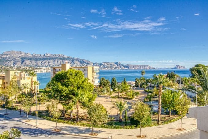 1 makuuhuone Asunto myytävänä paikassa Albir mukana uima-altaan 
autotalli - 205 000 € (Ref: 8302469)