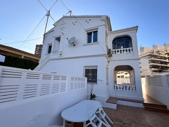 Chalet de 5 habitaciones en Calpe / Calp en venta - 670.000 € (Ref: 8422970)