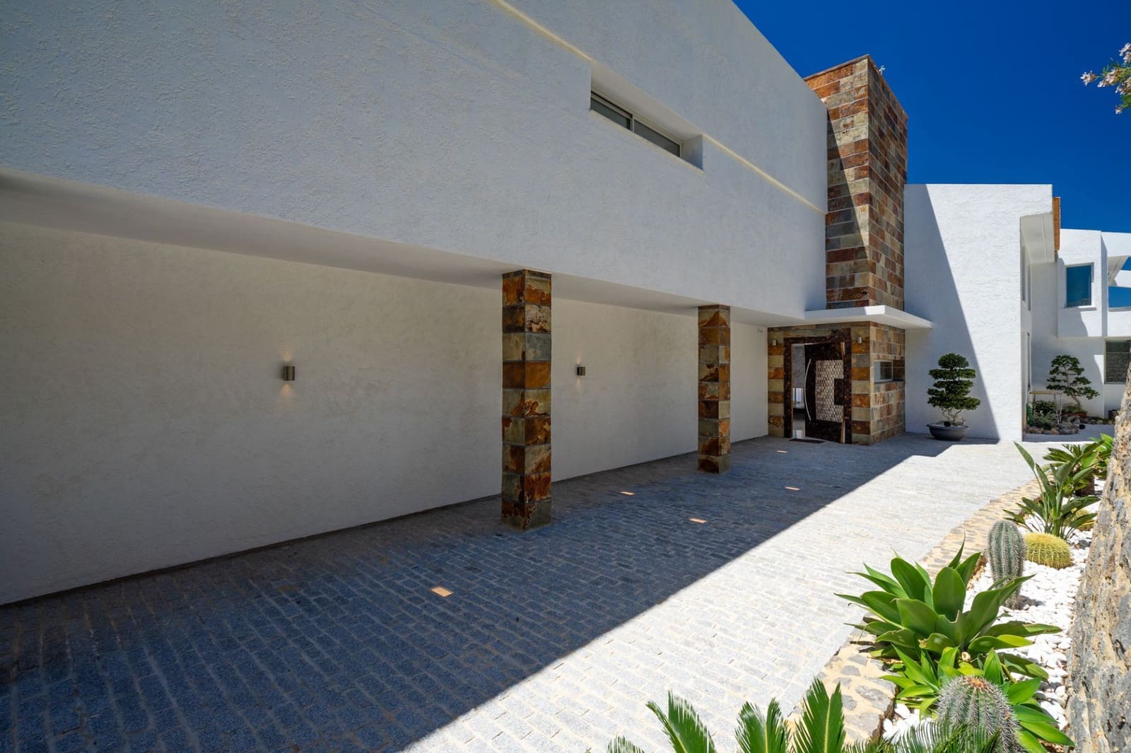 7 bedroom Villa for sale in Altea with pool garage - € 4,750,000 (Ref: 8446391)