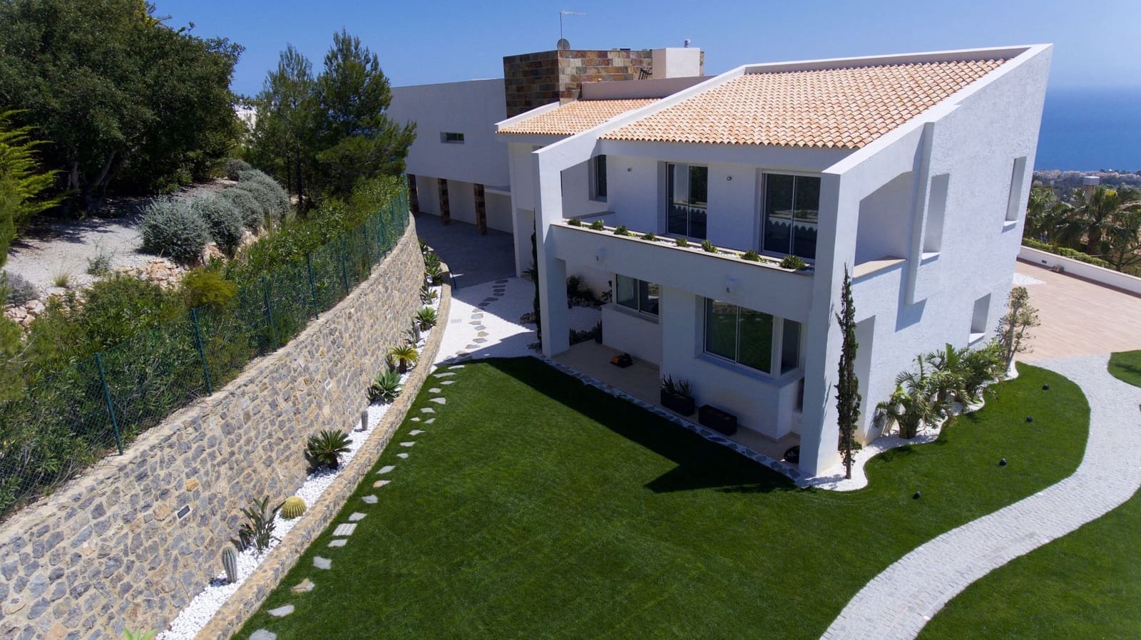 7 bedroom Villa for sale in Altea with pool garage - € 4,750,000 (Ref: 8446391)