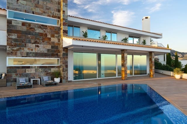 Chalet de 7 habitaciones en Altea en venta con piscina garaje - 4.750.000 € (Ref: 8446391)