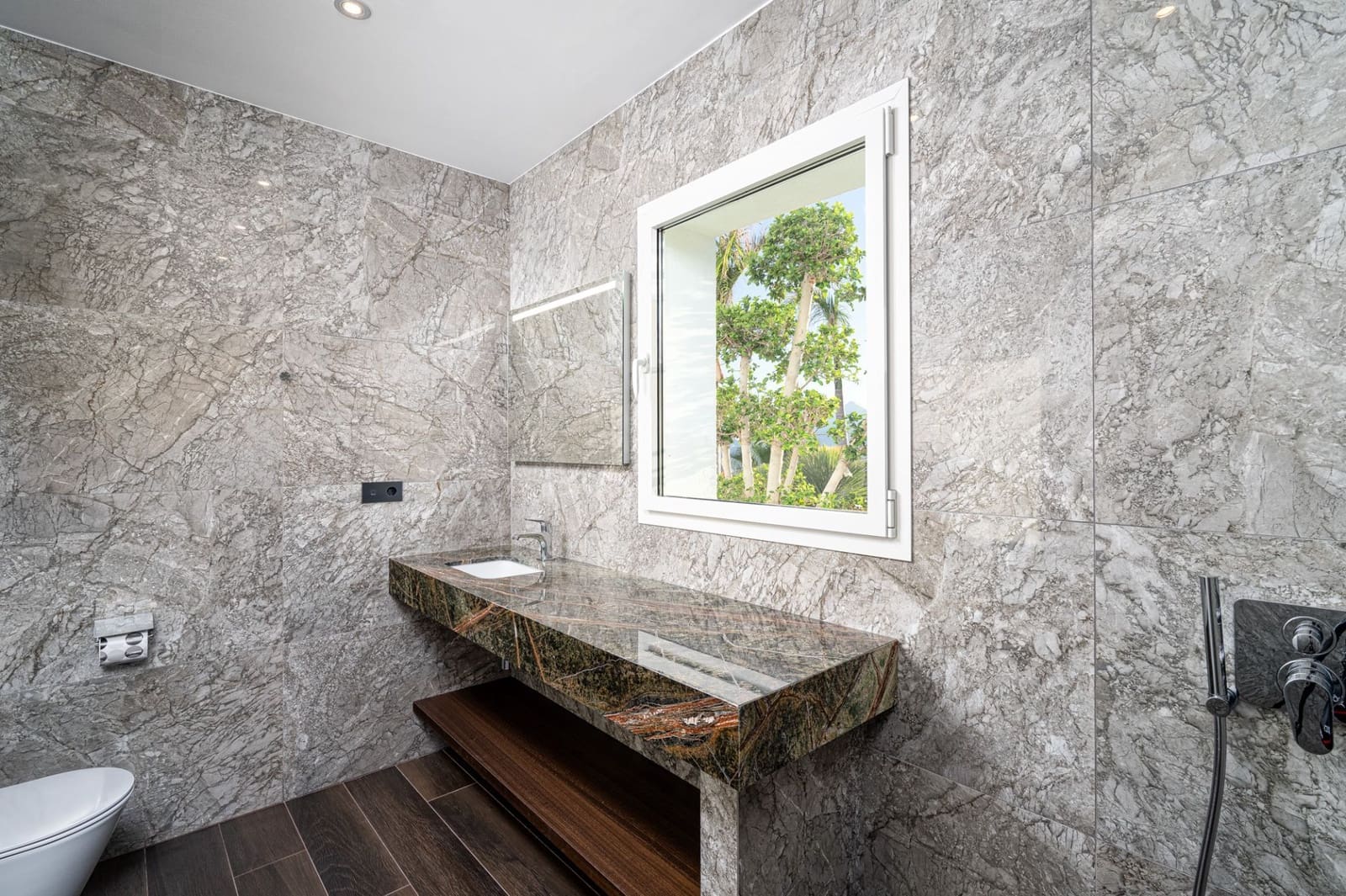 7 bedroom Villa for sale in Altea with pool garage - € 4,750,000 (Ref: 8446391)