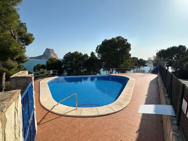4 makuuhuone Huvila myytävänä paikassa Calpe / Calp mukana uima-altaan 
autotalli - 529 500 € (Ref: 8703646)