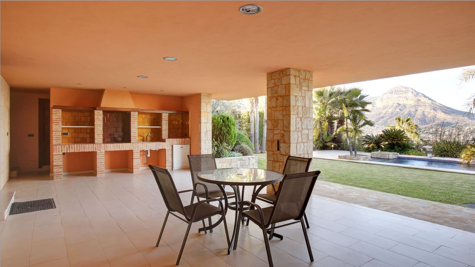 5 soveværelse Villa til salg i Adsubia med swimmingpool garage - € 1.390.000 (Ref: 8851162)