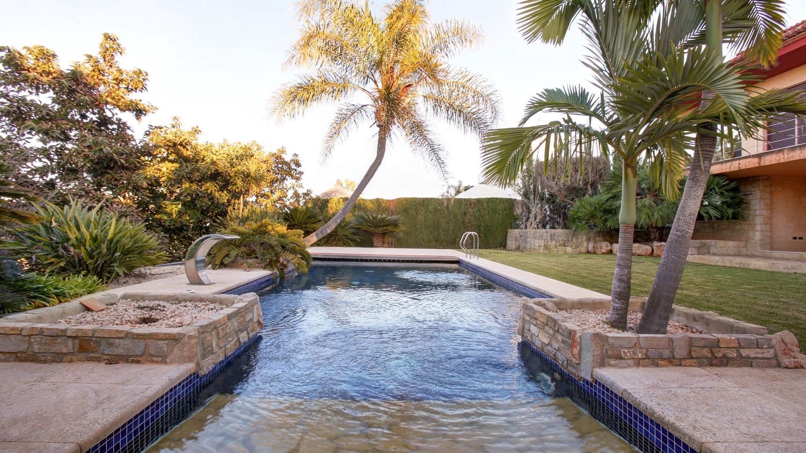 5 soveværelse Villa til salg i Adsubia med swimmingpool garage - € 1.390.000 (Ref: 8851162)