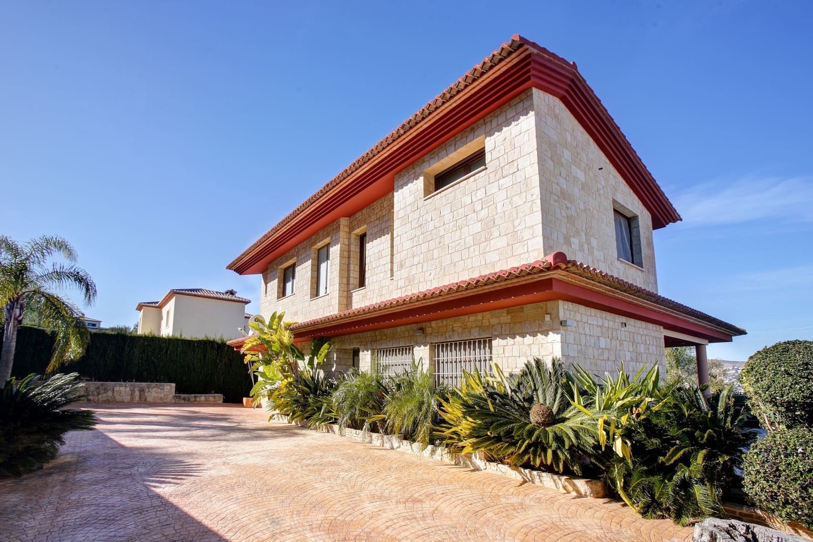 5 soveværelse Villa til salg i Adsubia med swimmingpool garage - € 1.390.000 (Ref: 8851162)