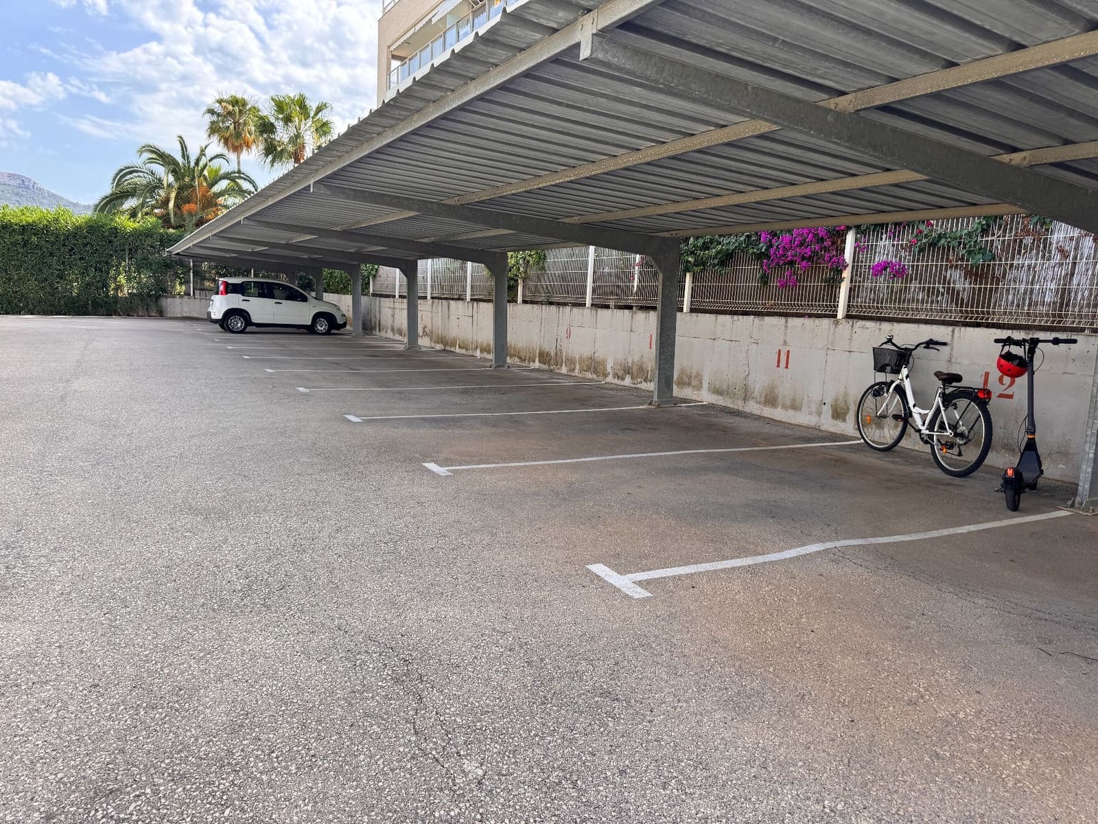 2 bedroom Apartment for sale in Denia with pool garage - € 301,000 (Ref: 9029302)