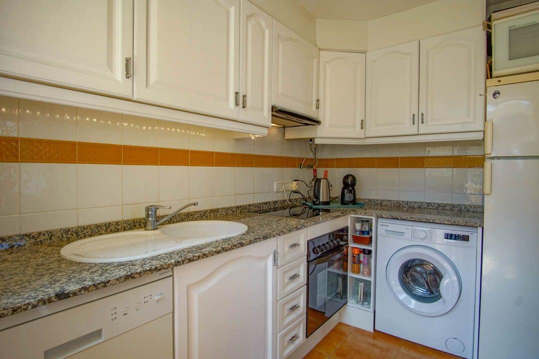 2 bedroom Villa for sale in Altea with pool garage - € 295,000 (Ref: 9110033)