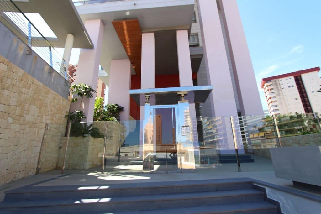 Apartamento de 1 habitación en Calpe / Calp en venta con piscina garaje - 315.000 € (Ref: 9300486)