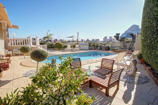 4 bedroom Villa for sale in Calpe / Calp with pool garage - € 995,000 (Ref: 9395723)