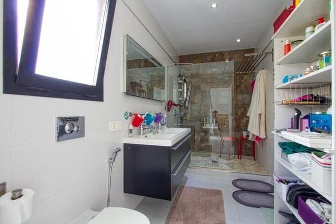 4 bedroom Villa for sale in Polop with pool garage - € 895,000 (Ref: 9402889)