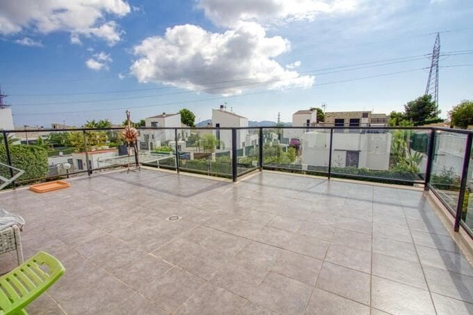 4 bedroom Villa for sale in Polop with pool garage - € 895,000 (Ref: 9402889)