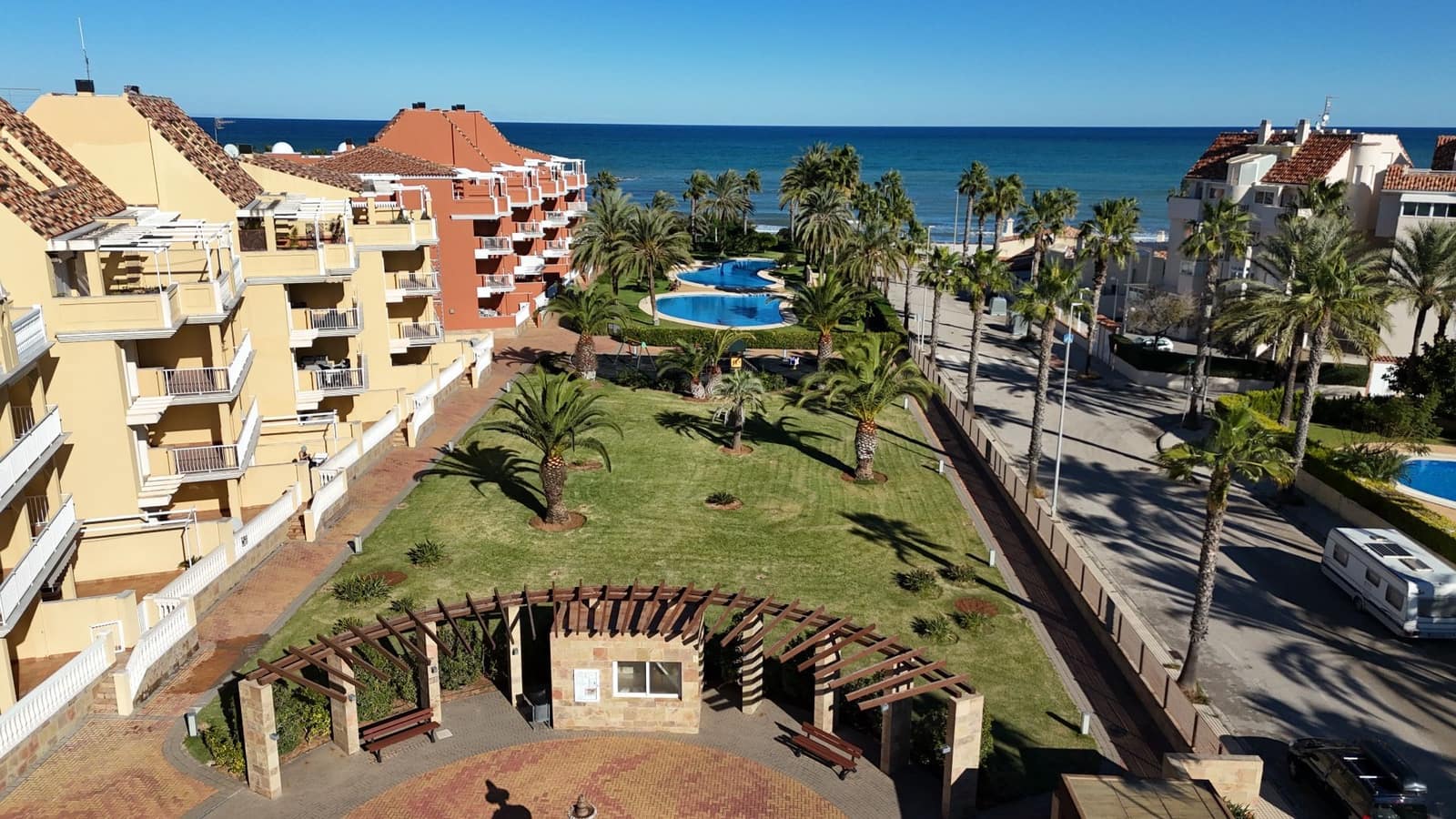 2 soverom Leilighet til salgs i Denia med svømmebasseng garasje - € 350 000 (Ref: 9445771)