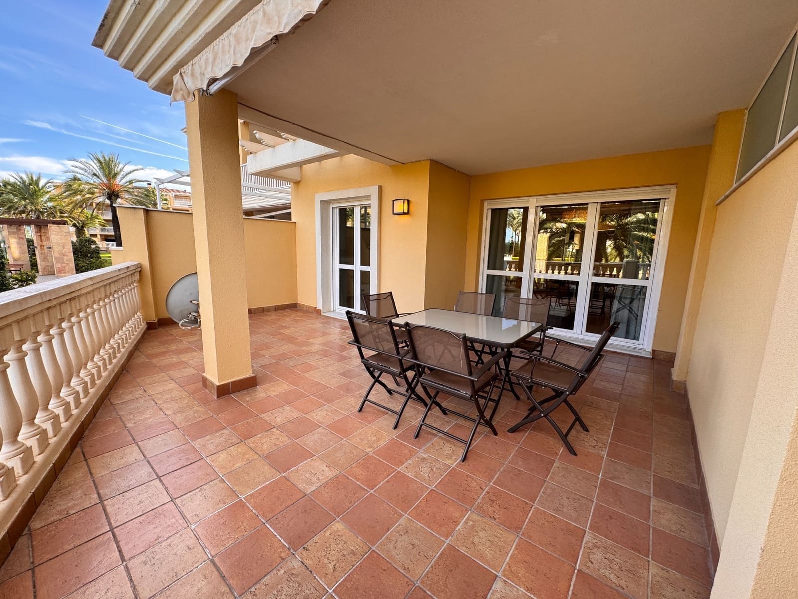 2 soverom Leilighet til salgs i Denia med svømmebasseng garasje - € 350 000 (Ref: 9445771)