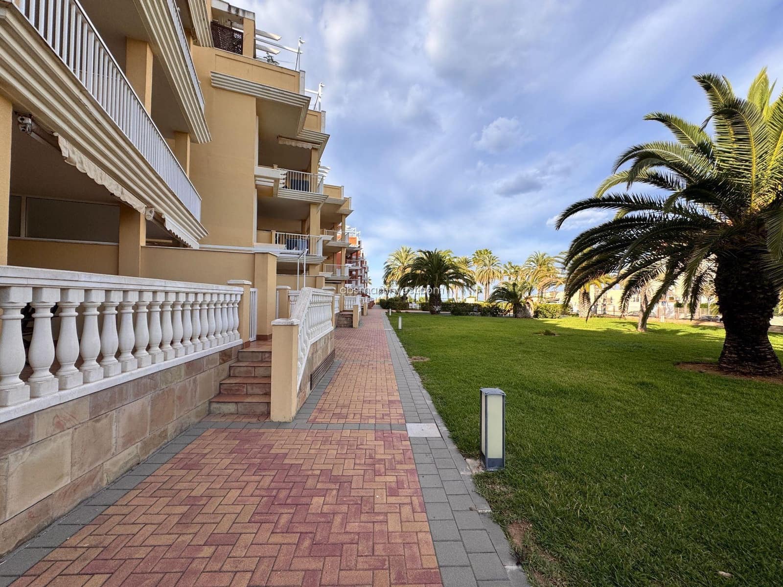 2 Zimmer Apartment zu verkaufen in Denia mit Pool Garage - 350.000 € (Ref: 9445771)