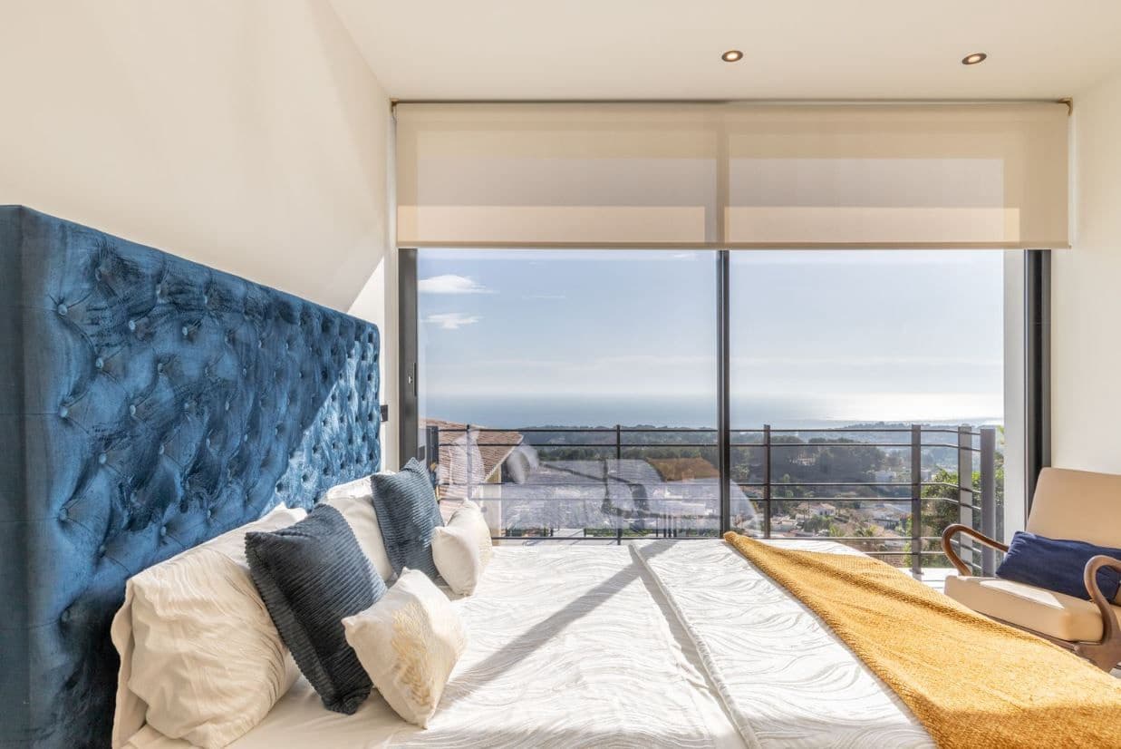 3 bedroom Villa for sale in Benissa with pool garage - € 2,600,000 (Ref: 9496860)