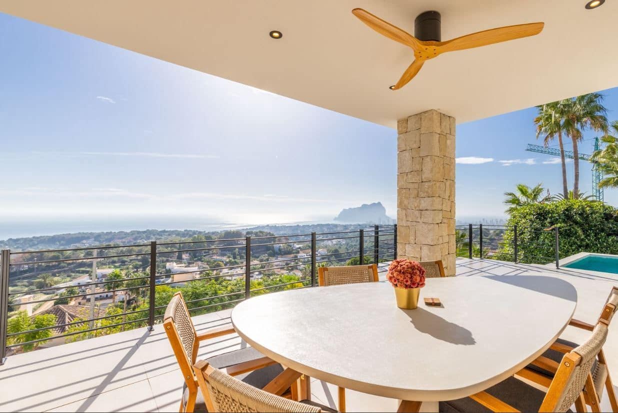 3 bedroom Villa for sale in Benissa with pool garage - € 2,600,000 (Ref: 9496860)