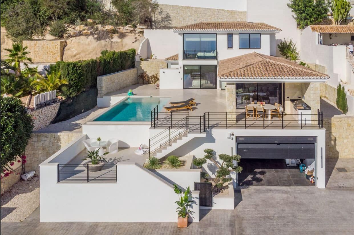 3 bedroom Villa for sale in Benissa with pool garage - € 2,600,000 (Ref: 9496860)