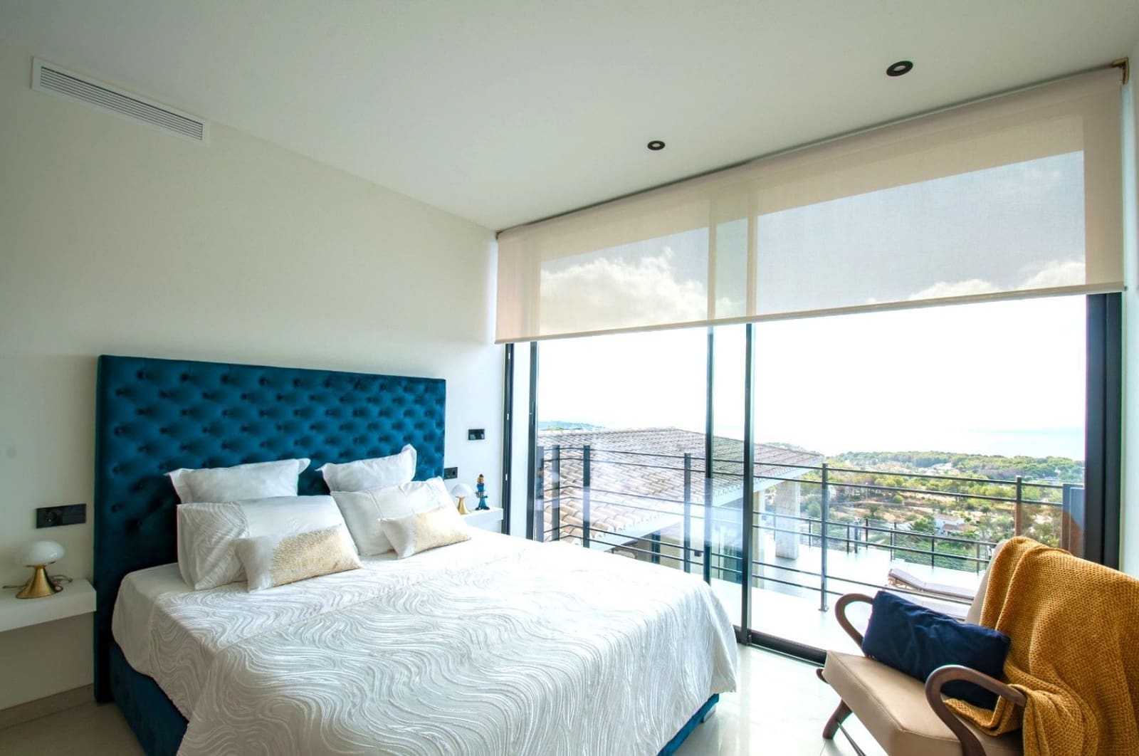 3 bedroom Villa for sale in Benissa with pool garage - € 2,600,000 (Ref: 9496860)