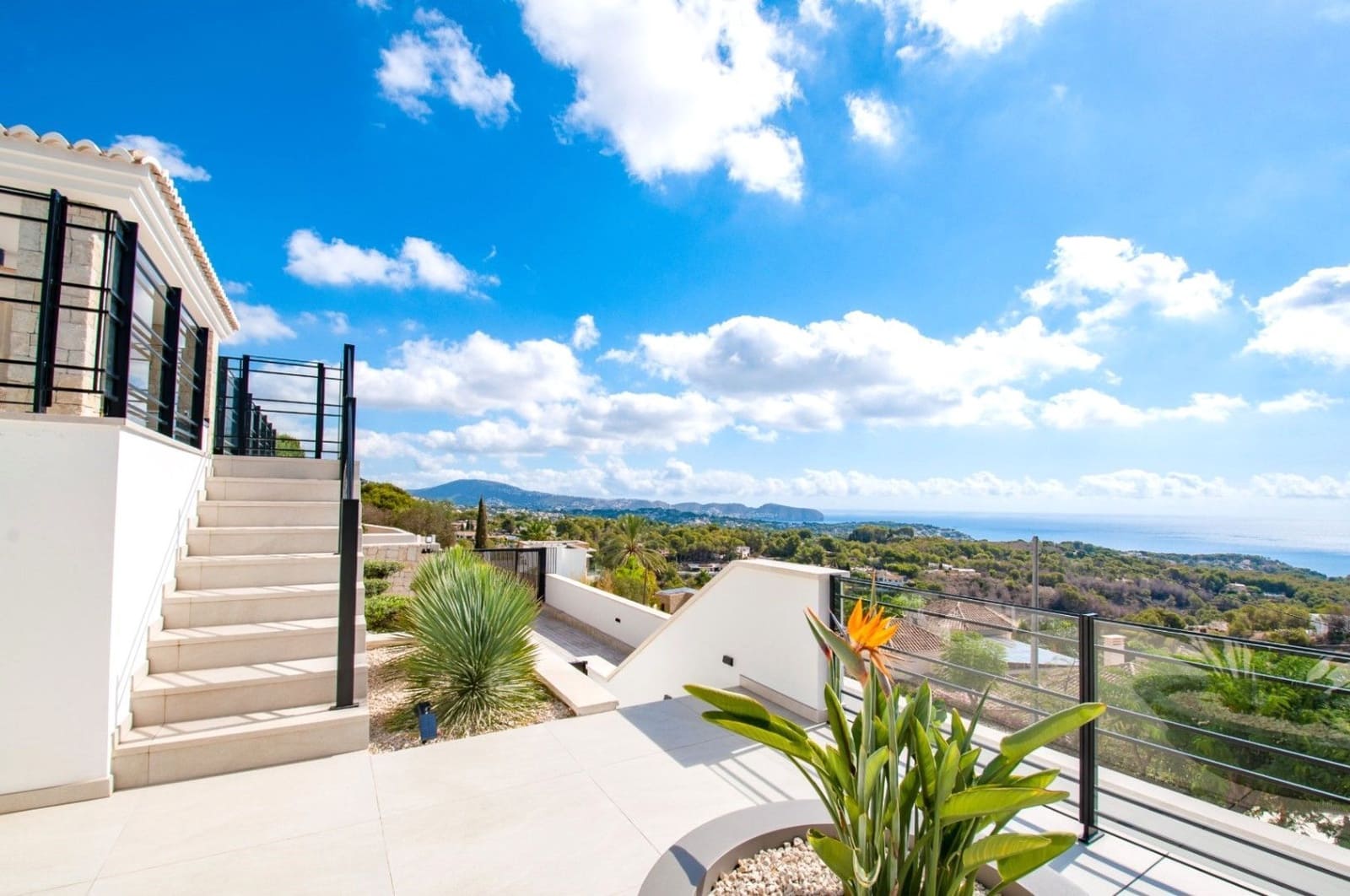 3 bedroom Villa for sale in Benissa with pool garage - € 2,600,000 (Ref: 9496860)