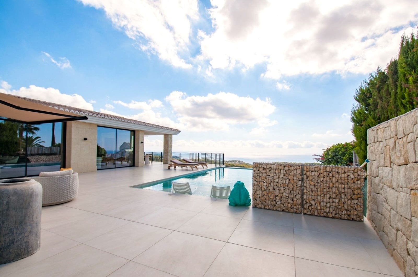 3 bedroom Villa for sale in Benissa with pool garage - € 2,600,000 (Ref: 9496860)