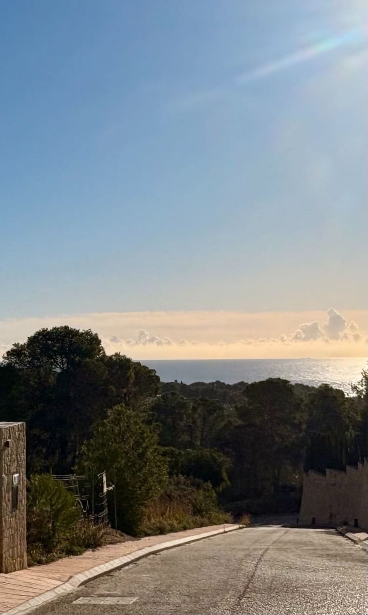 Rakentamaton maa myytävänä paikassa Benissa - 450 000 € (Ref: 9564317)