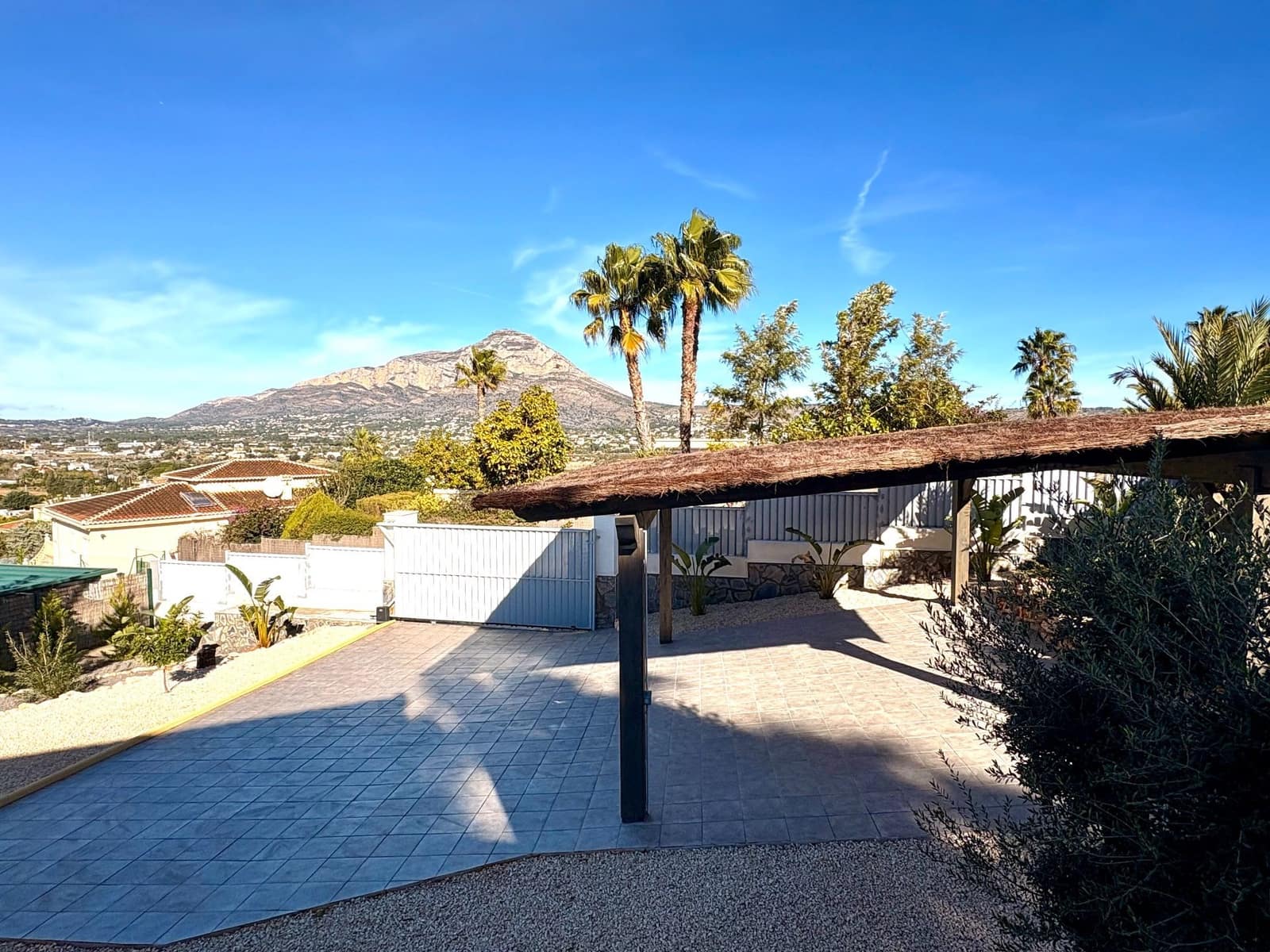 3 sovrum Villa till salu i Javea / Xabia med garage - 1 190 000 € (Ref: 9581539)