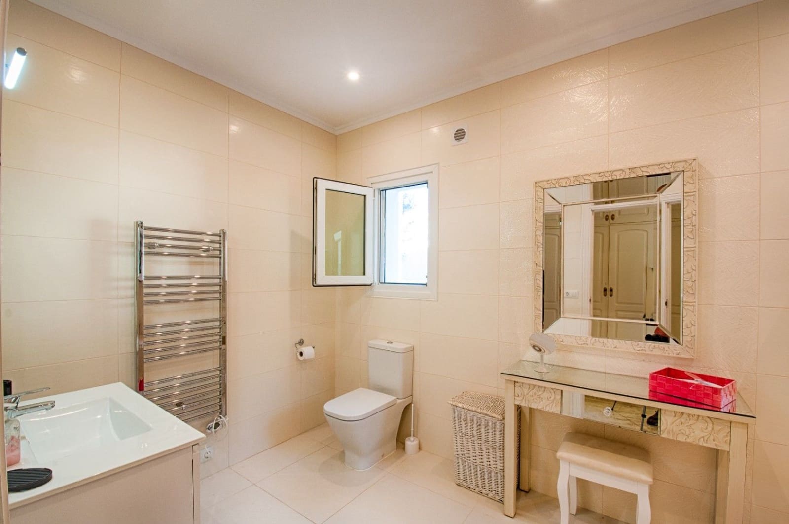 5 makuuhuone Huvila myytävänä paikassa Moraira mukana uima-altaan 
autotalli - 1 990 000 € (Ref: 9594657)