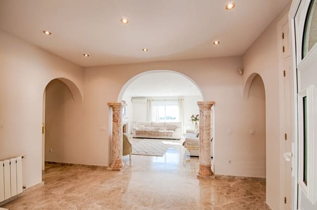 5 makuuhuone Huvila myytävänä paikassa Moraira, Teulada-Moraira mukana uima-altaan 
autotalli - 1 990 000 € (Ref: 9594657)