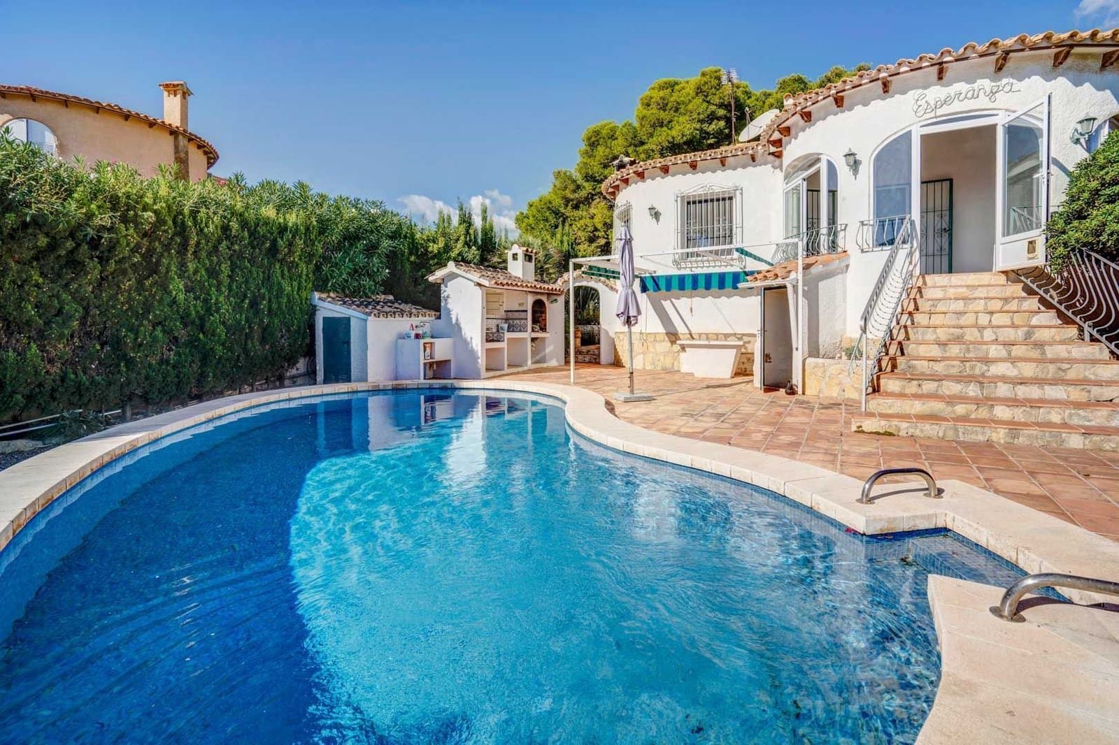 2 soveværelse Villa til salg i Calpe / Calp med swimmingpool - € 470.000 (Ref: 9598679)