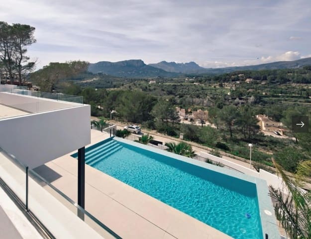 3 soveværelse Villa til salg i Calpe / Calp med swimmingpool garage - € 1.135.000 (Ref: 9690025)