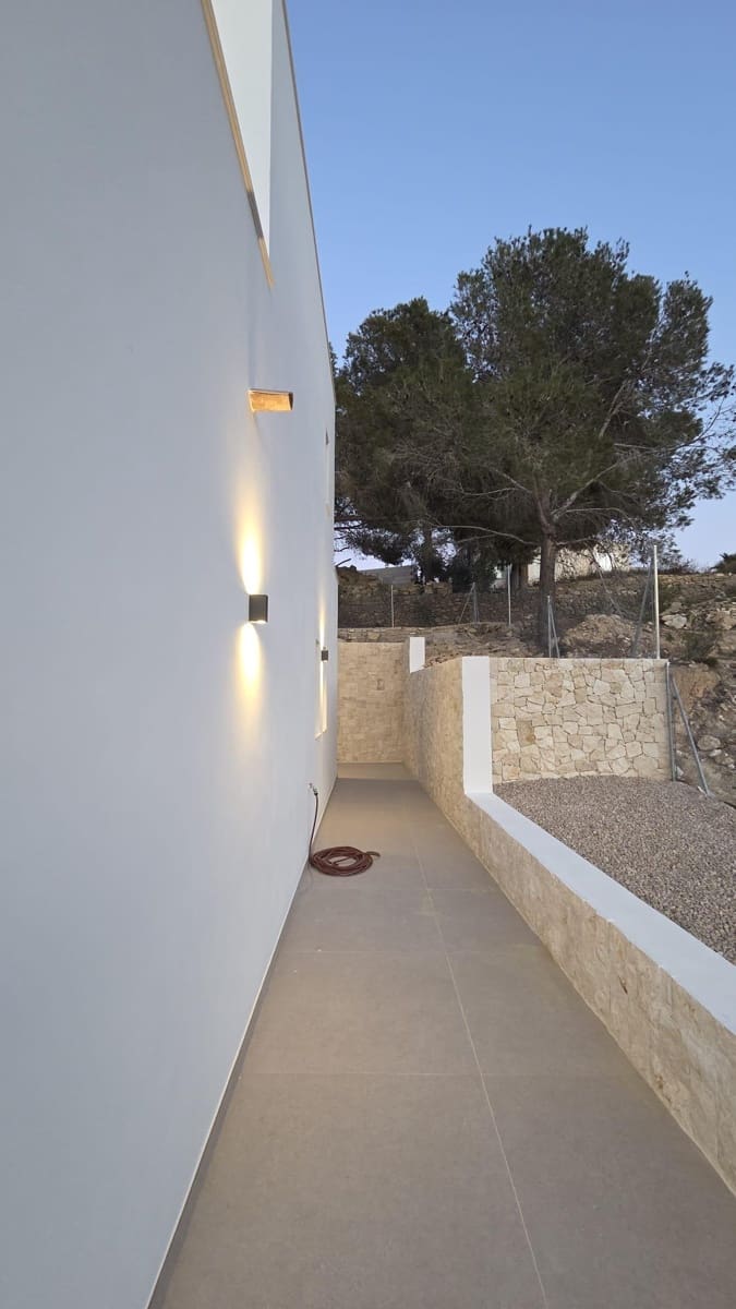 3 sovrum Villa till salu i Calpe / Calp med pool garage - 1 135 000 € (Ref: 9690025)