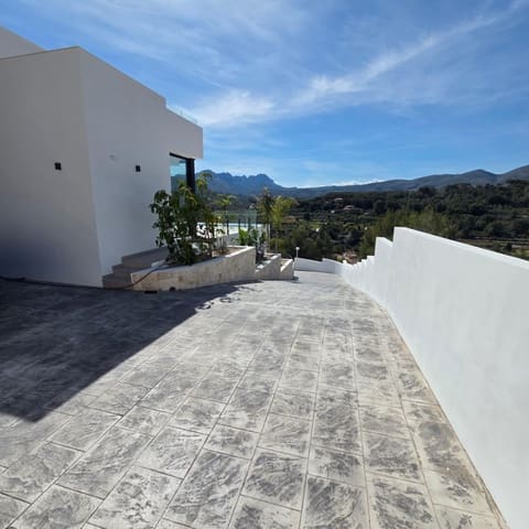 3 makuuhuone Huvila myytävänä paikassa Cometa - Carrió, Calpe / Calp mukana uima-altaan 
autotalli - 1 135 000 € (Ref: 9690025)