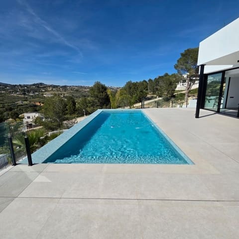 3 makuuhuone Huvila myytävänä paikassa Cometa - Carrió, Calpe / Calp mukana uima-altaan 
autotalli - 1 135 000 € (Ref: 9690025)