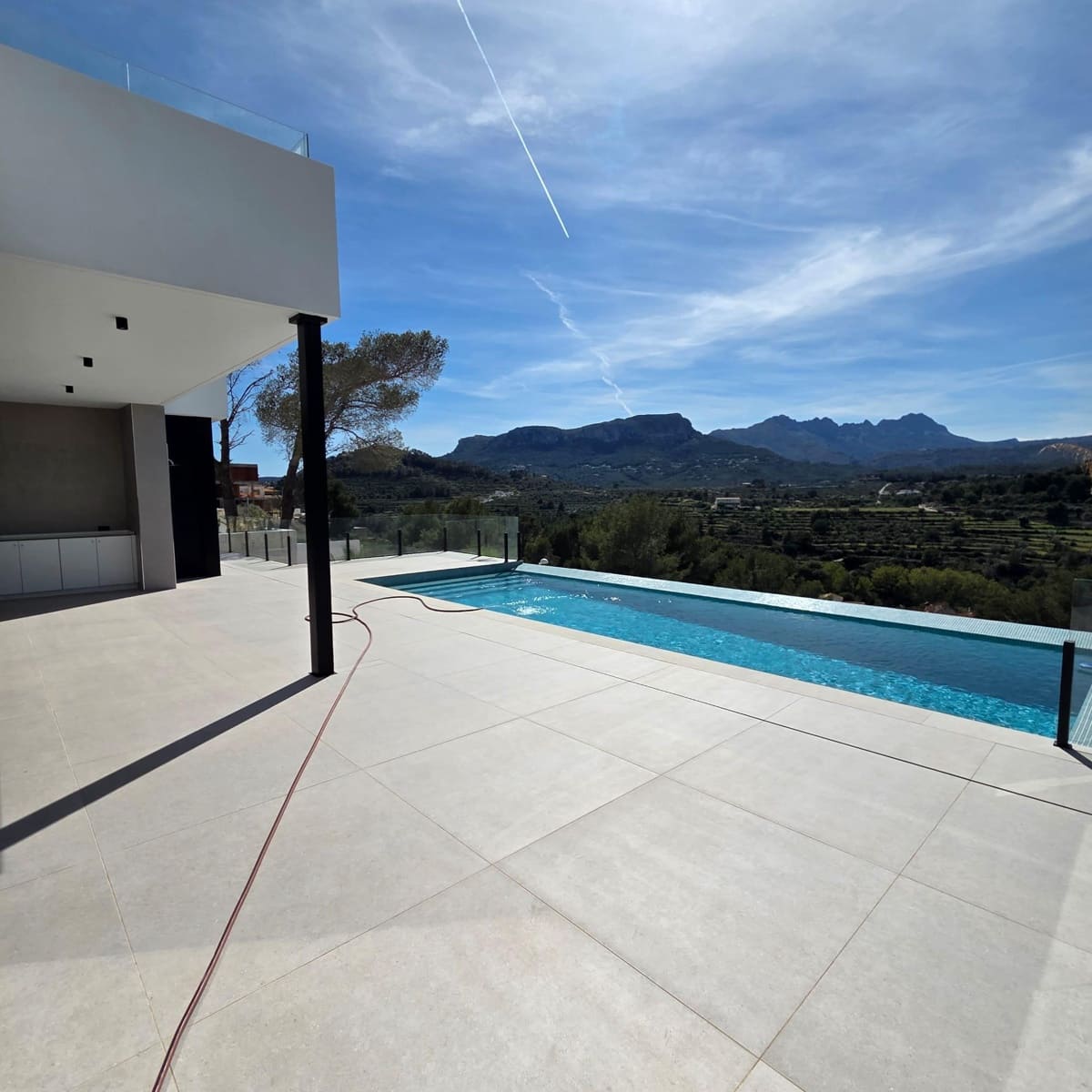 3 sovrum Villa till salu i Calpe / Calp med pool garage - 1 135 000 € (Ref: 9690025)