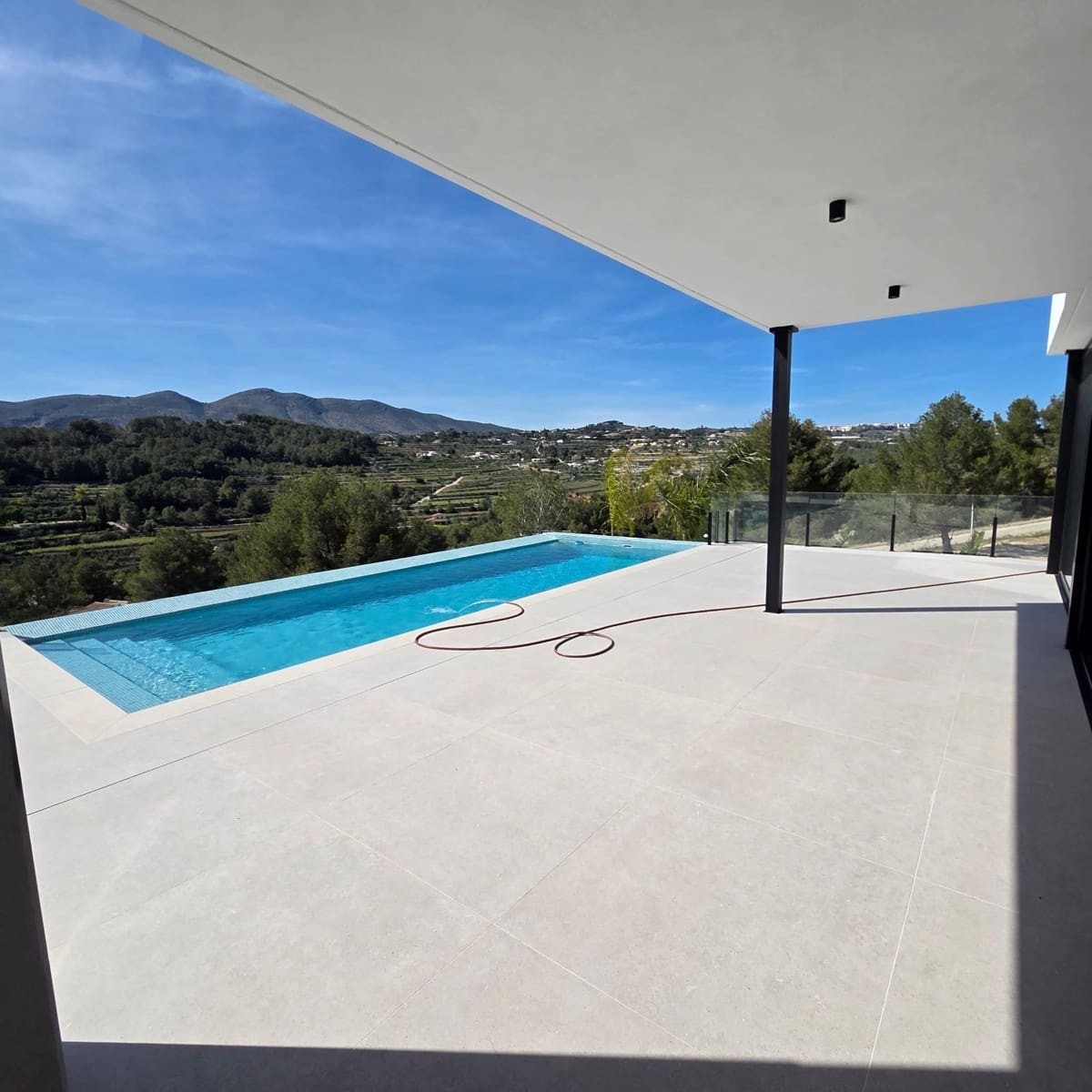3 sovrum Villa till salu i Calpe / Calp med pool garage - 1 135 000 € (Ref: 9690025)