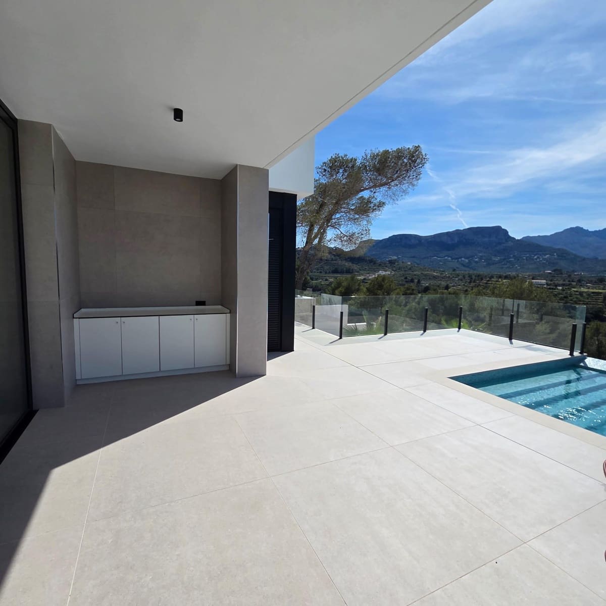 3 sovrum Villa till salu i Calpe / Calp med pool garage - 1 135 000 € (Ref: 9690025)