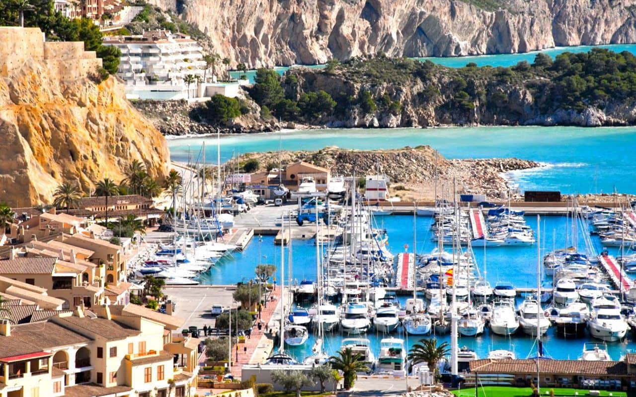 2 soveværelse Semi-Rækkehus til salg i Altea med swimmingpool garage - € 340.000 (Ref: 9777651)