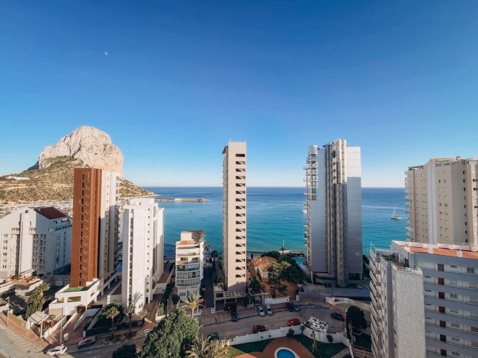 3 makuuhuone Huoneisto myytävänä paikassa Calpe / Calp mukana uima-altaan 
autotalli - 645 000 € (Ref: 9809904)