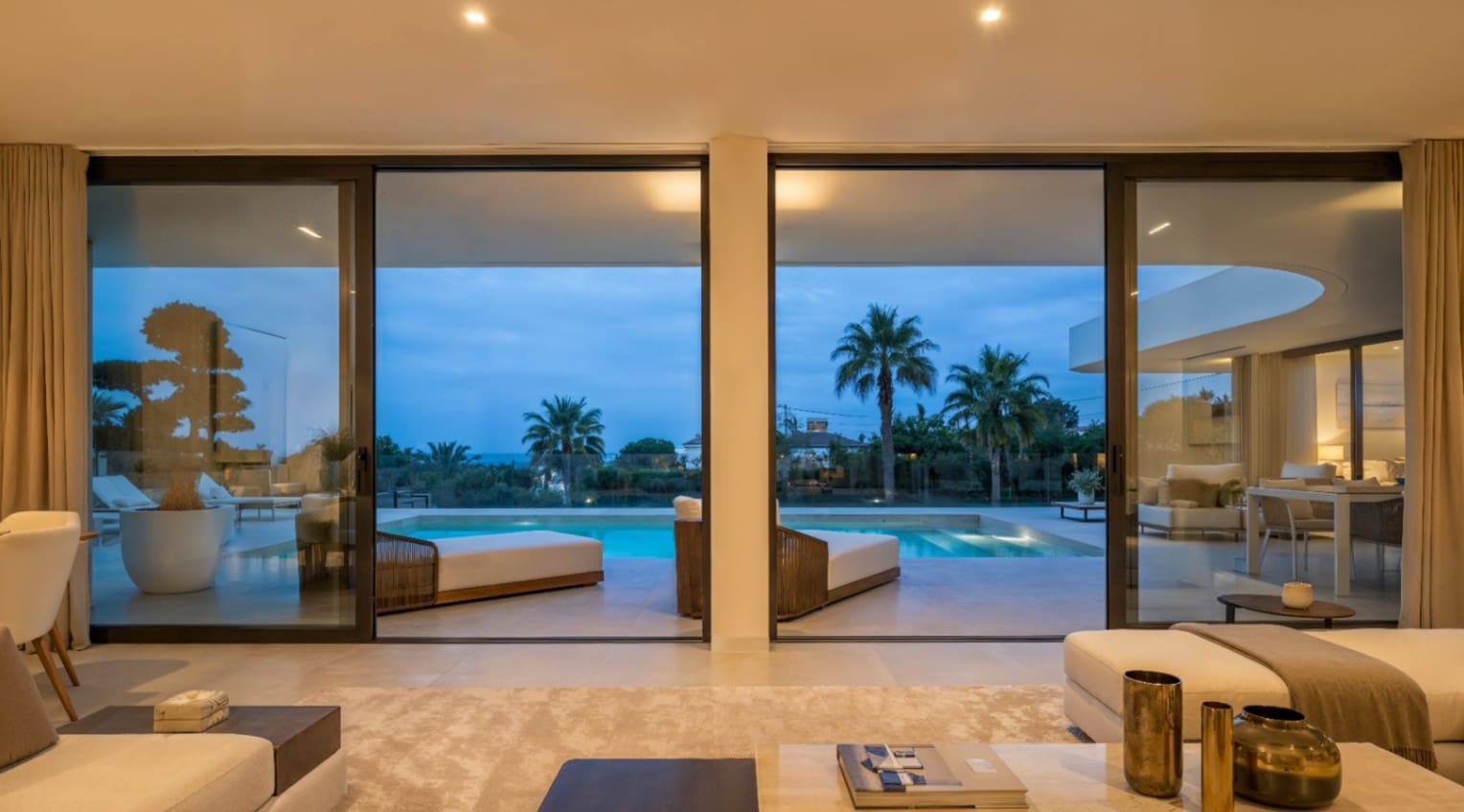 3 bedroom Villa for sale in Calpe / Calp with pool garage - € 945,000 (Ref: 9809906)