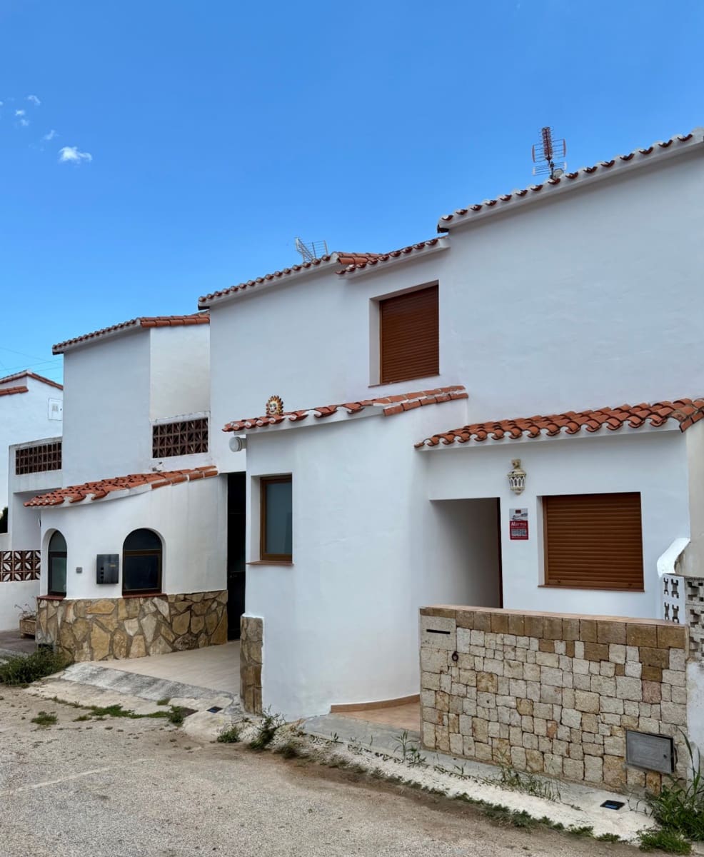 4 soveværelse Rækkehus til salg i Denia - € 340.000 (Ref: 9838740)
