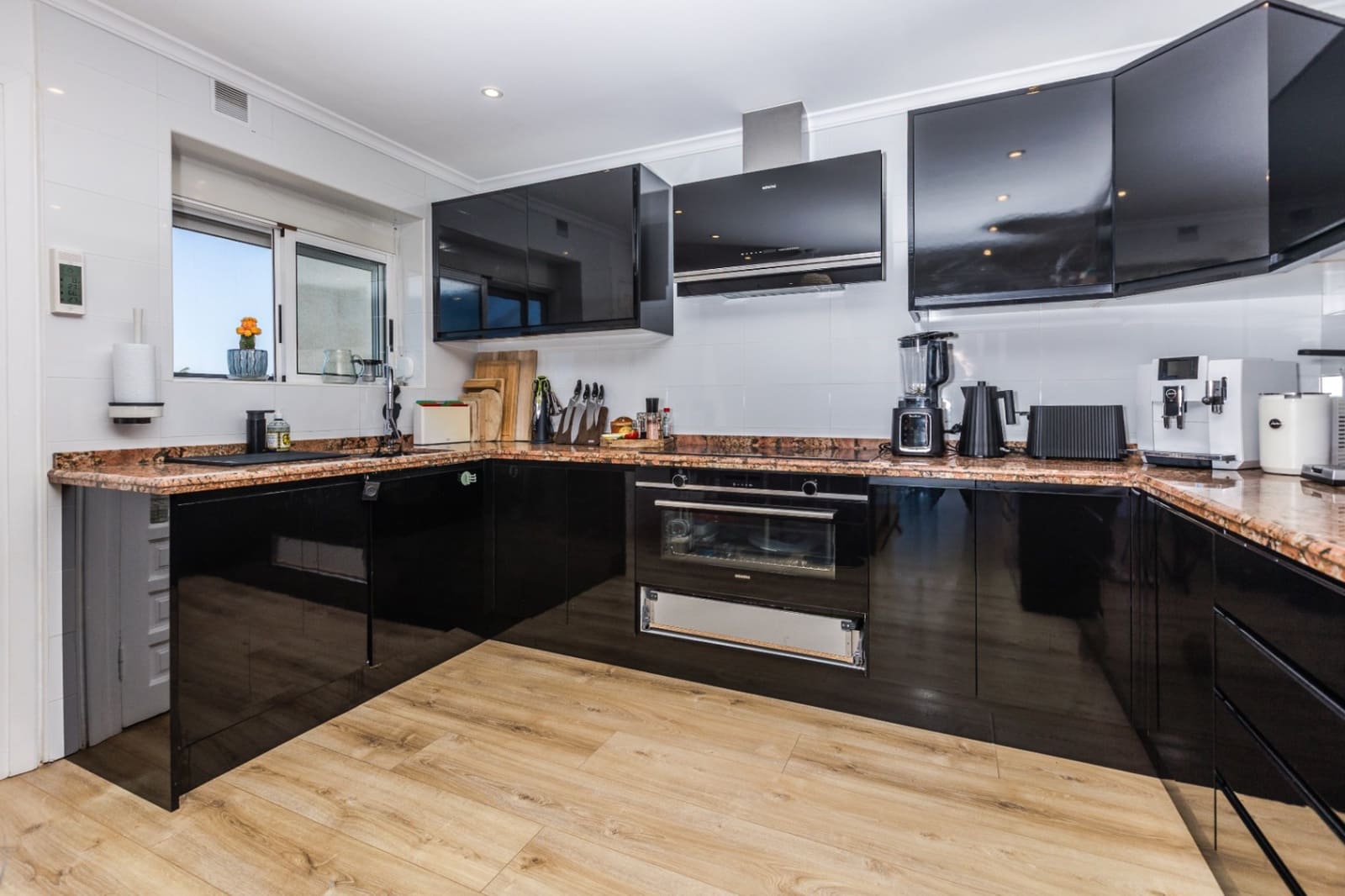 4 soveværelse Villa til salg i Javea / Xabia med garage - € 2.190.000 (Ref: 9854703)
