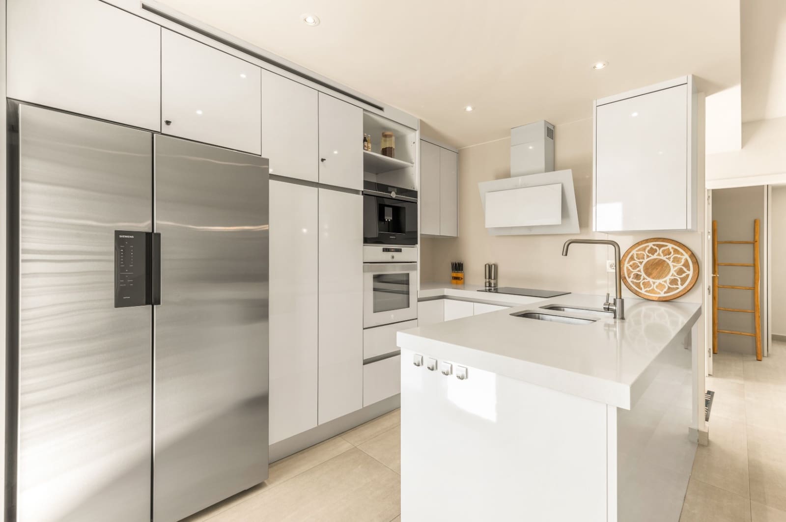 5 sypialnia Willa na sprzedaż w Polop z basenem garażem - 675 000 € (Ref: 9993680)