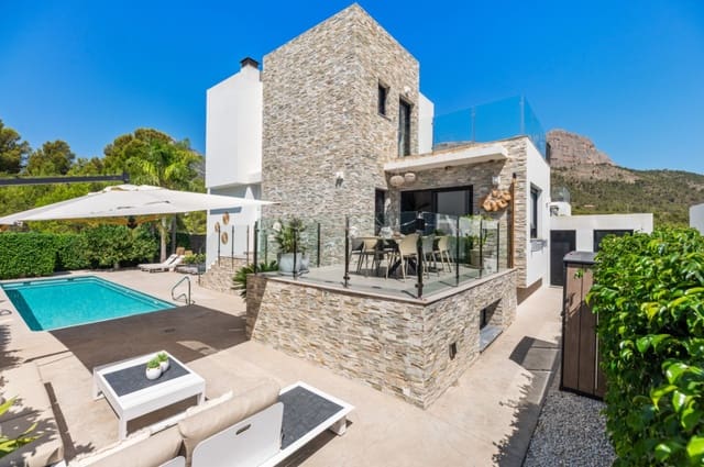 5 bedroom Villa for sale in Polop with pool garage - € 675,000 (Ref: 9993680)