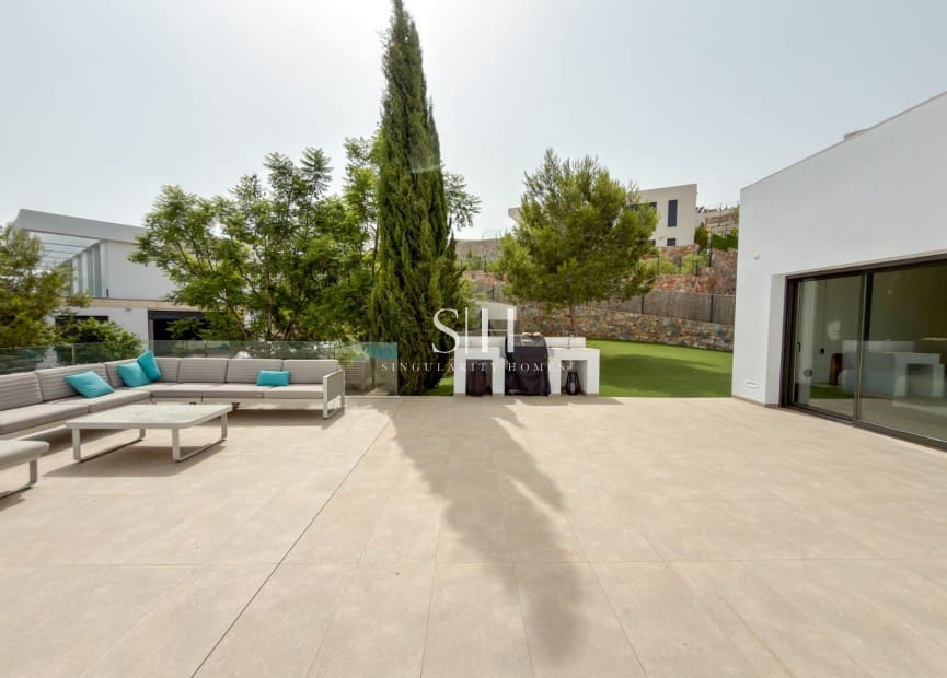 3 quarto Moradia para venda em Las Colinas Golf com piscina garagem - 995 000 € (Ref: 10001223)