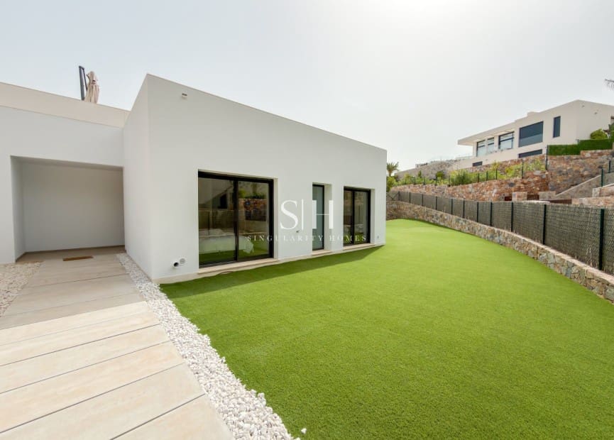 3 quarto Moradia para venda em Las Colinas Golf com piscina garagem - 995 000 € (Ref: 10001223)